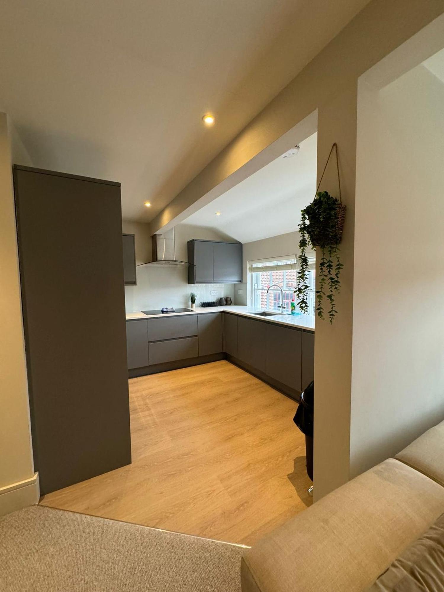 شقة Osbourne House Pink 2 Bed, 2 And Half Bath برمنغهام المظهر الخارجي الصورة