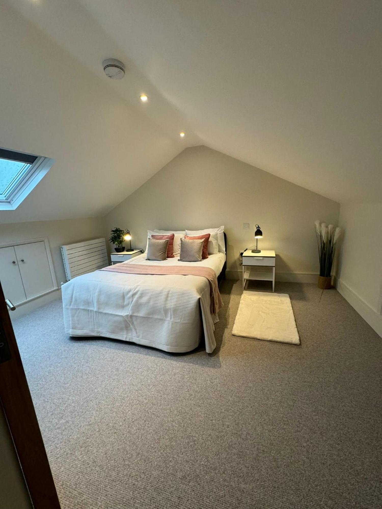شقة Osbourne House Pink 2 Bed, 2 And Half Bath برمنغهام المظهر الخارجي الصورة