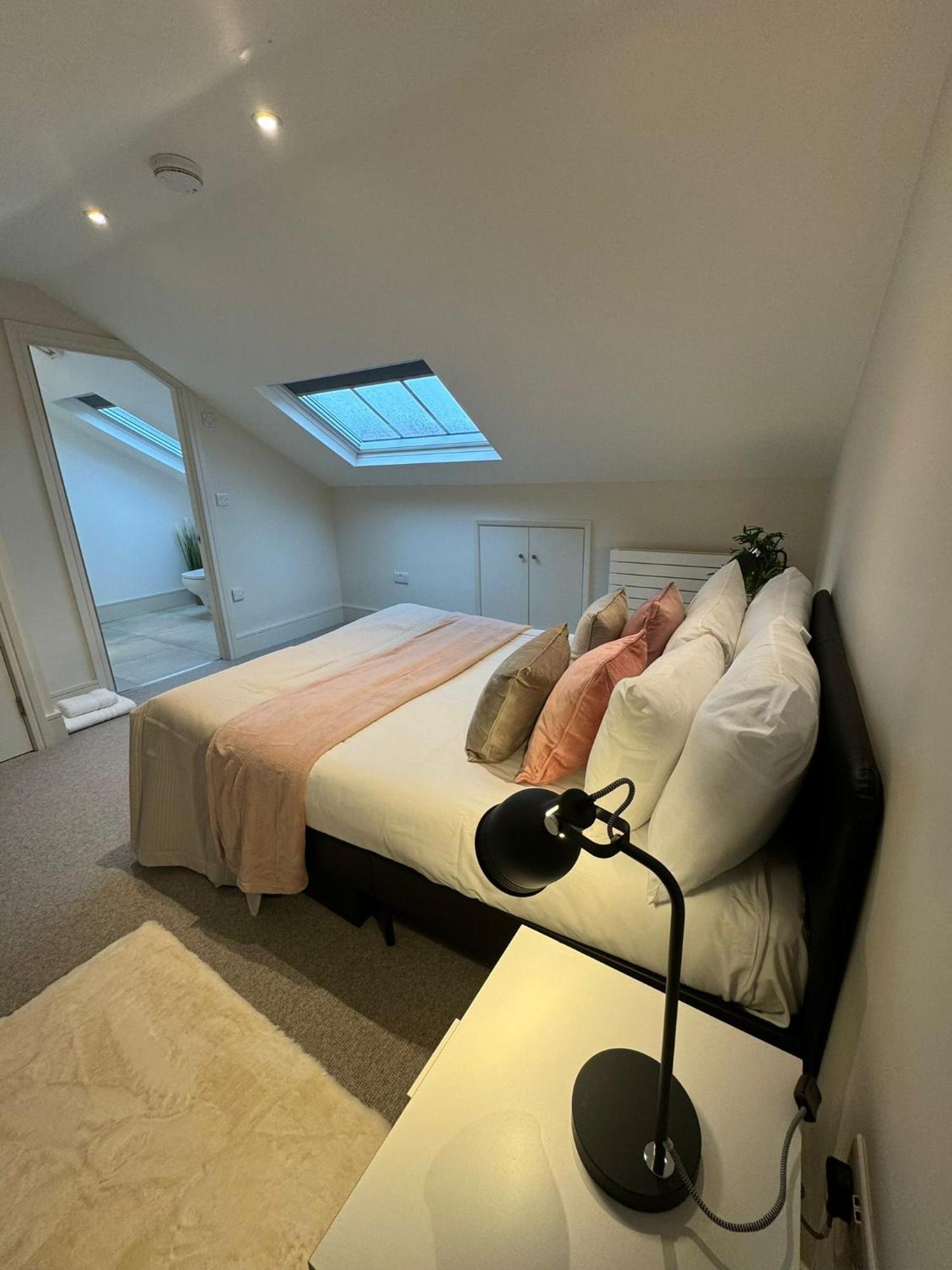 شقة Osbourne House Pink 2 Bed, 2 And Half Bath برمنغهام المظهر الخارجي الصورة