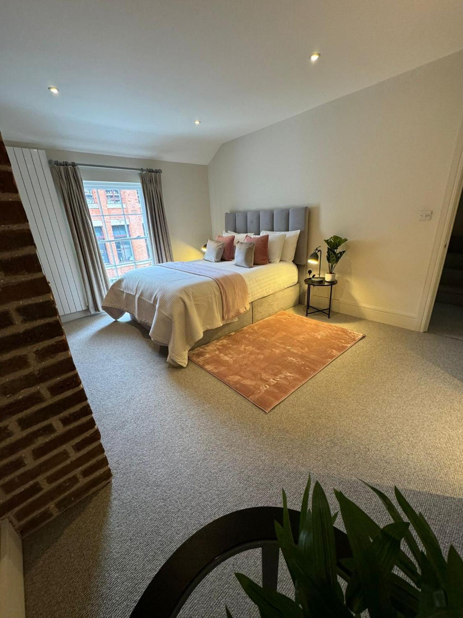 شقة Osbourne House Pink 2 Bed, 2 And Half Bath برمنغهام المظهر الخارجي الصورة