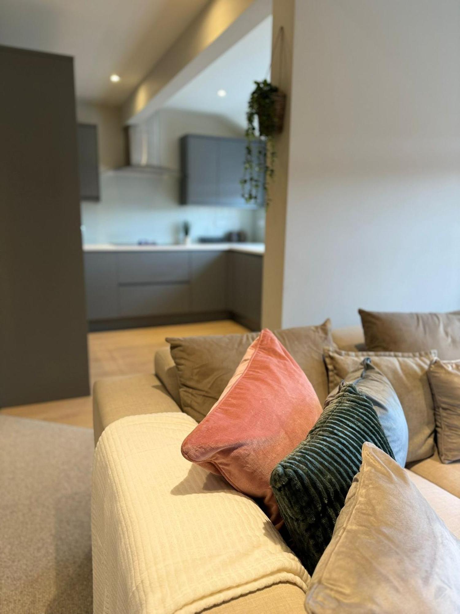 شقة Osbourne House Pink 2 Bed, 2 And Half Bath برمنغهام المظهر الخارجي الصورة