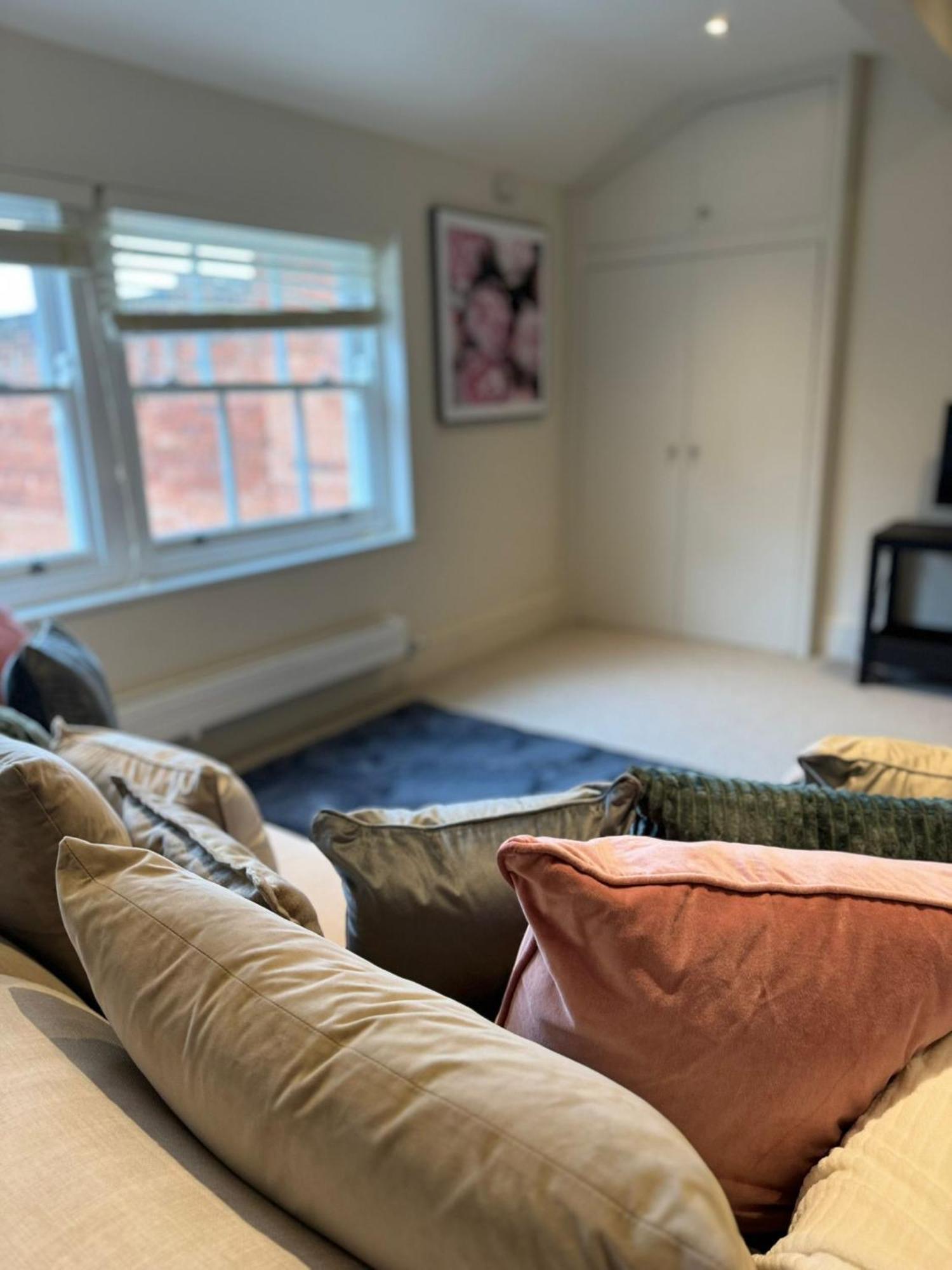 شقة Osbourne House Pink 2 Bed, 2 And Half Bath برمنغهام المظهر الخارجي الصورة