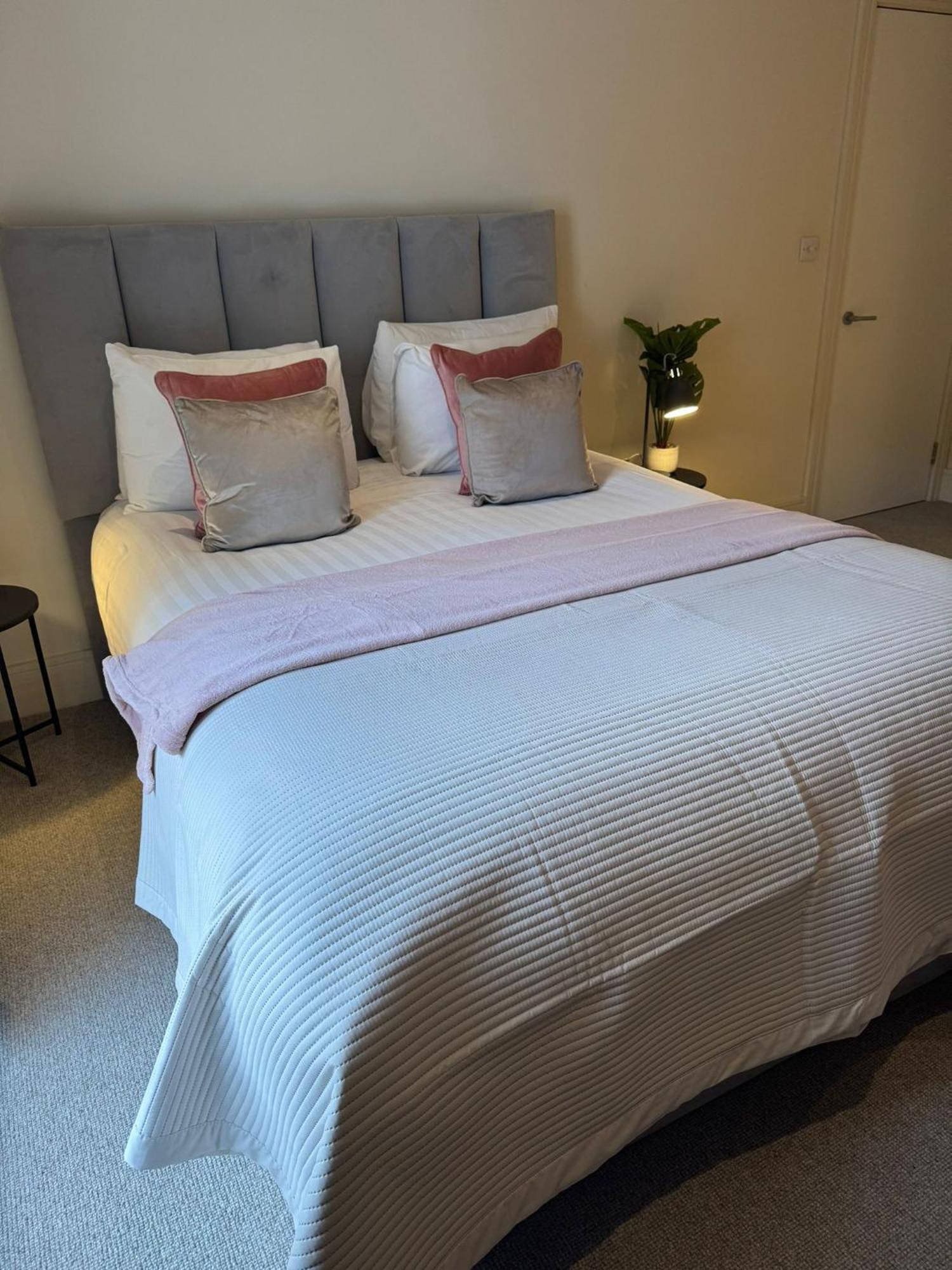 شقة Osbourne House Pink 2 Bed, 2 And Half Bath برمنغهام المظهر الخارجي الصورة